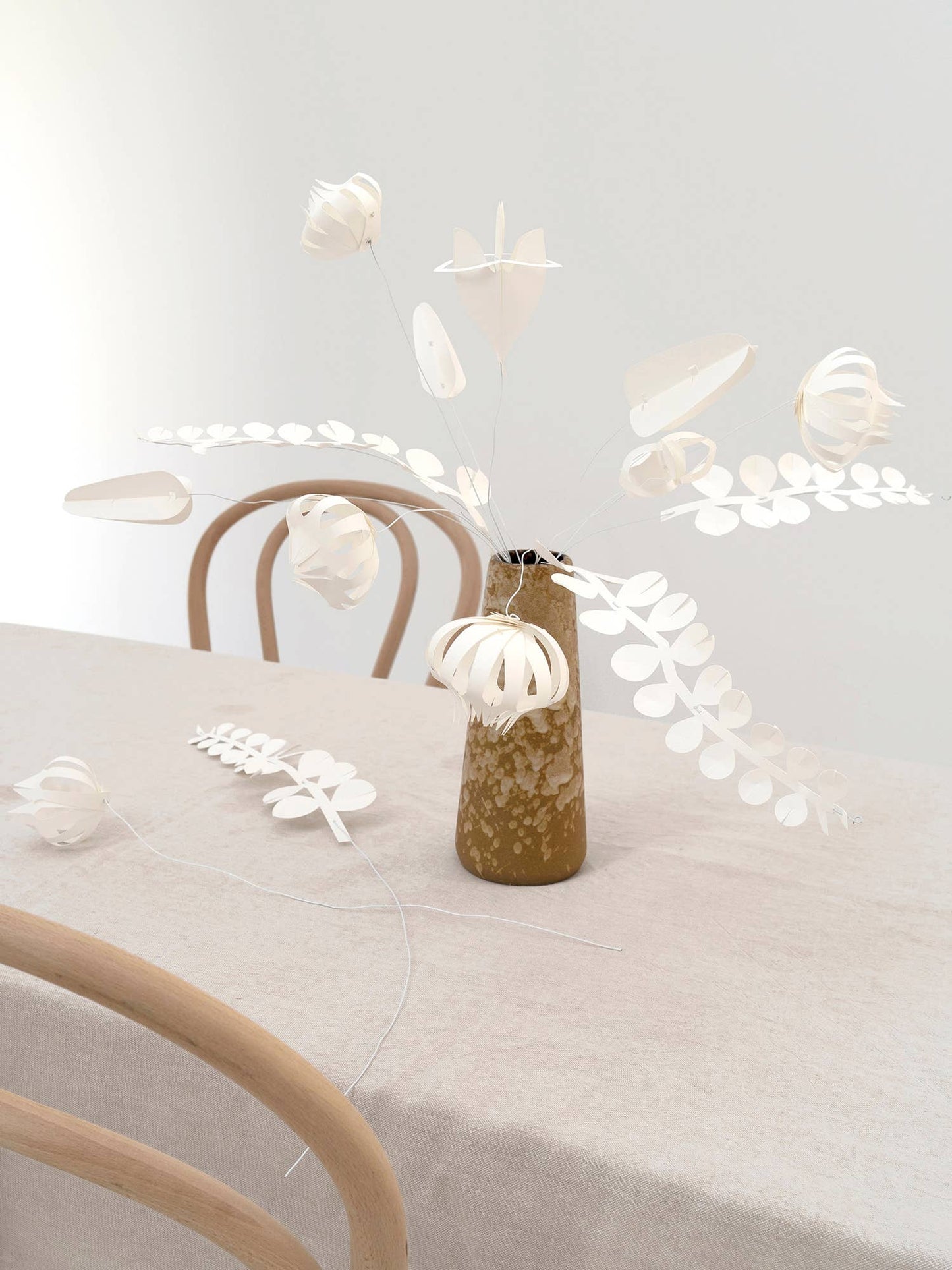 Papierblumen - weiss