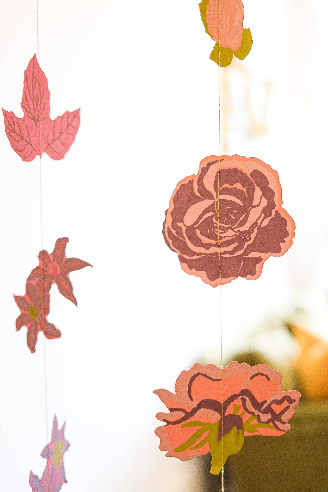 Vertikale Girlande Rosen