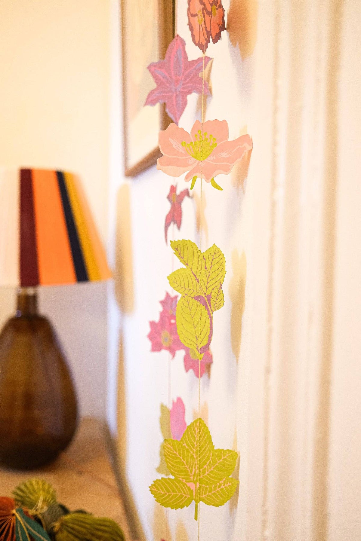 Vertikale Girlande Rosen