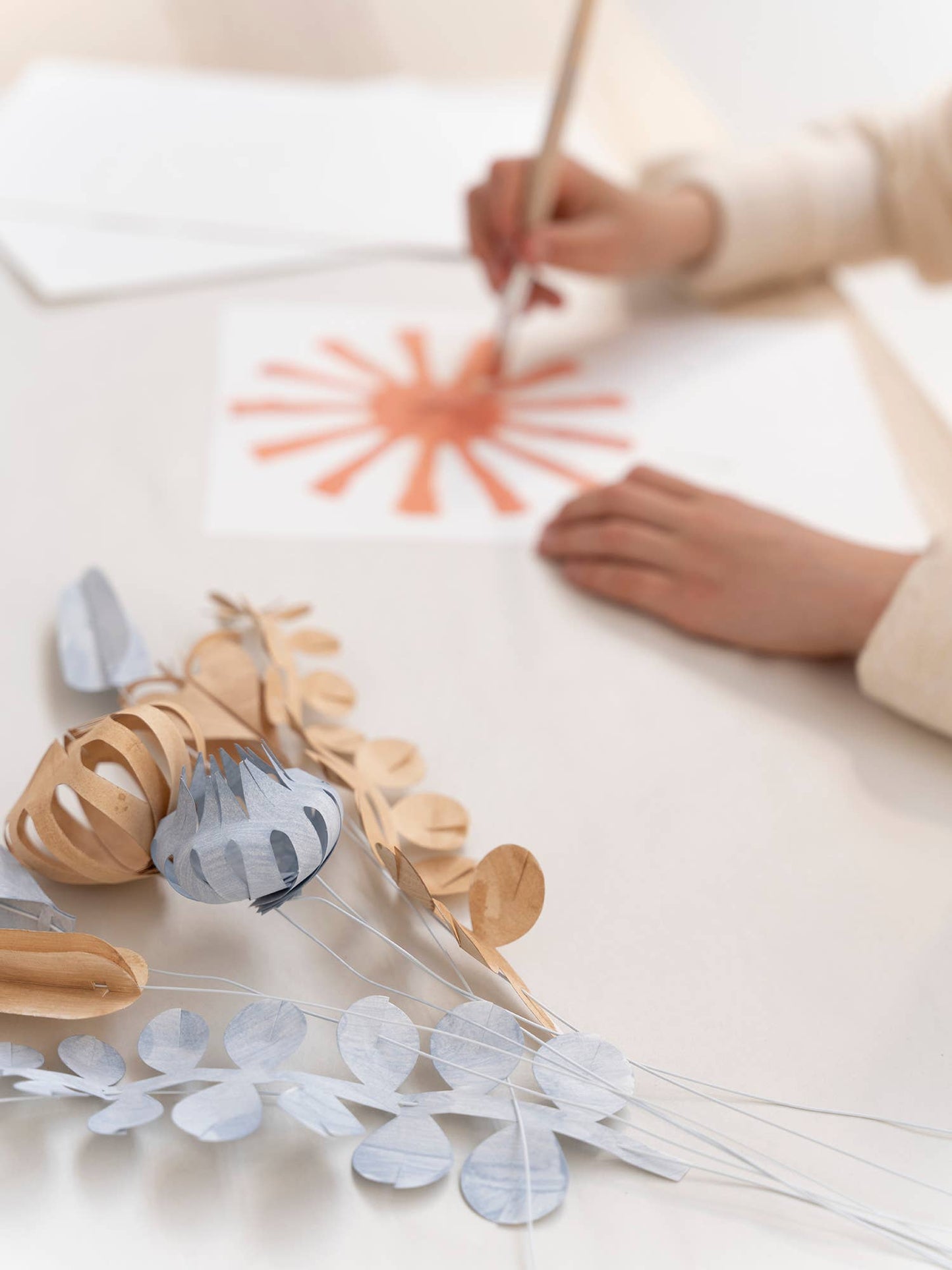 Papierblumen - weiss