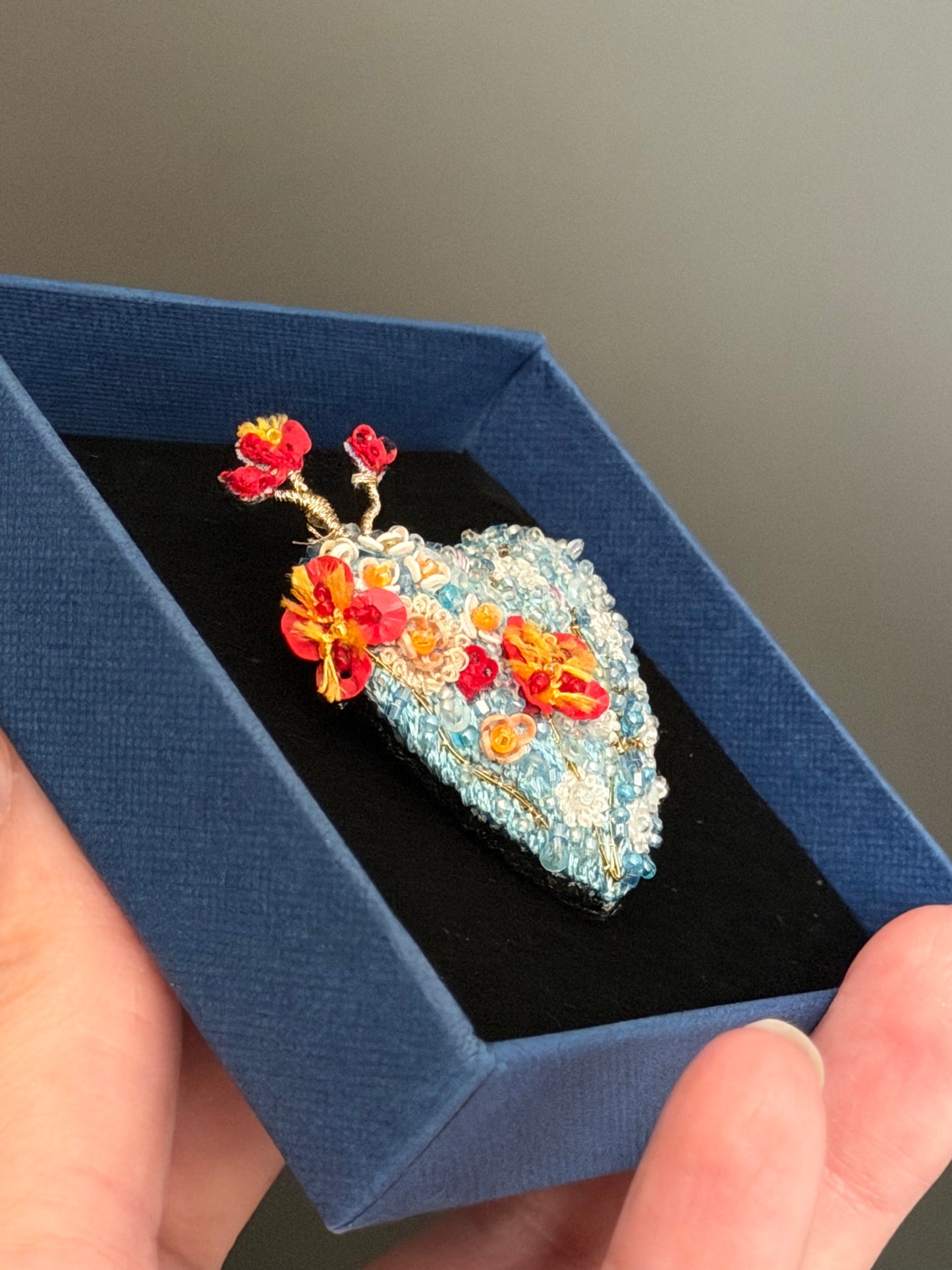 Blütenherz – Blooming Heart Brosche