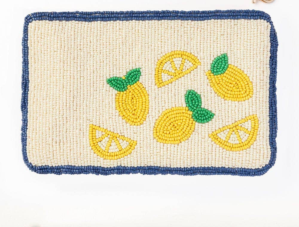 Leila Lemons Saatperlen-Clutch mit Riemen