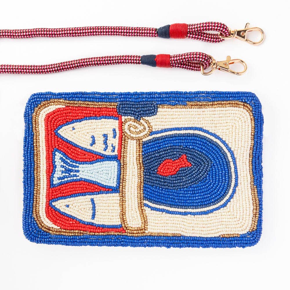 Leila Sardinen-Perlen-Clutch mit Trageschlaufe