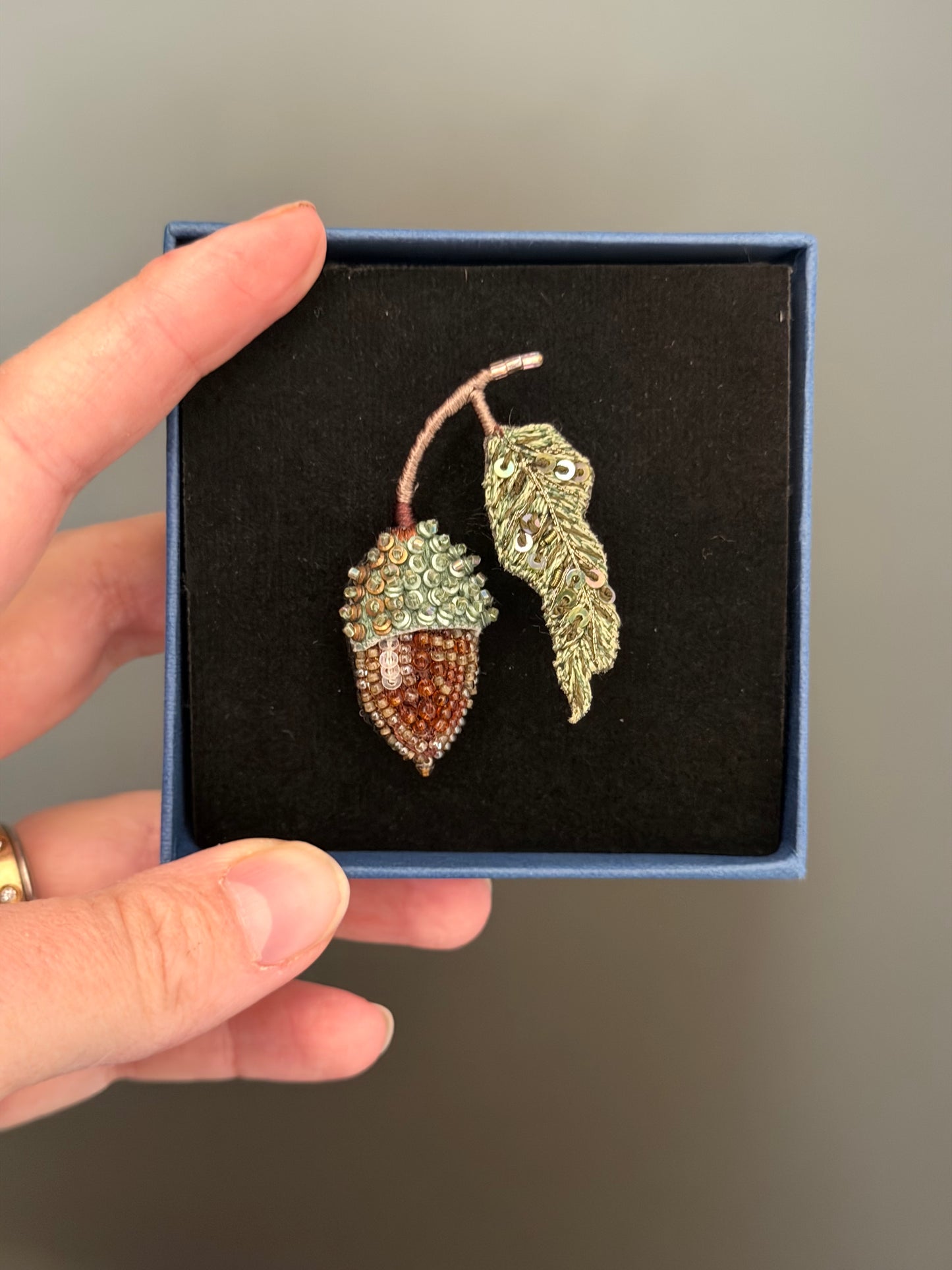 Eichel – Acorn Brosche