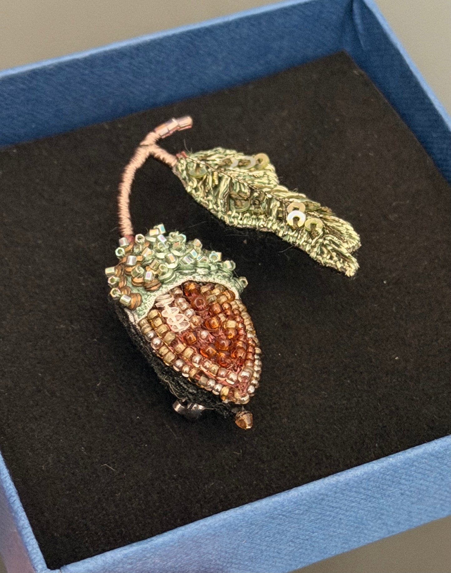 Eichel – Acorn Brosche