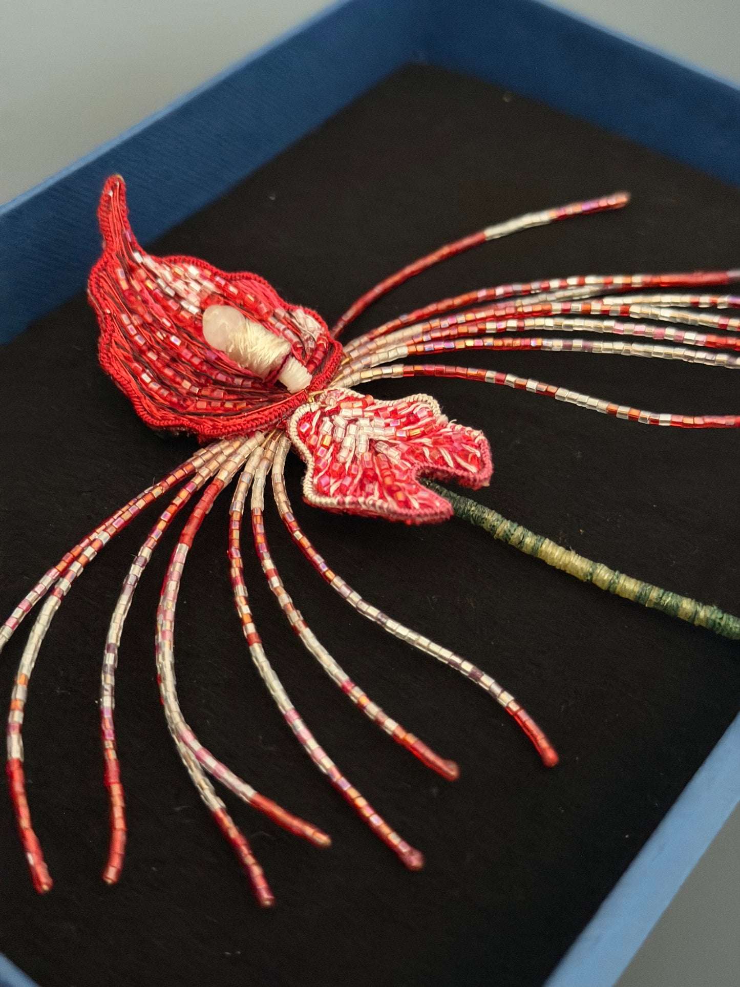 Rote Drachenorchidee – Red Dragon Orchid Brooch