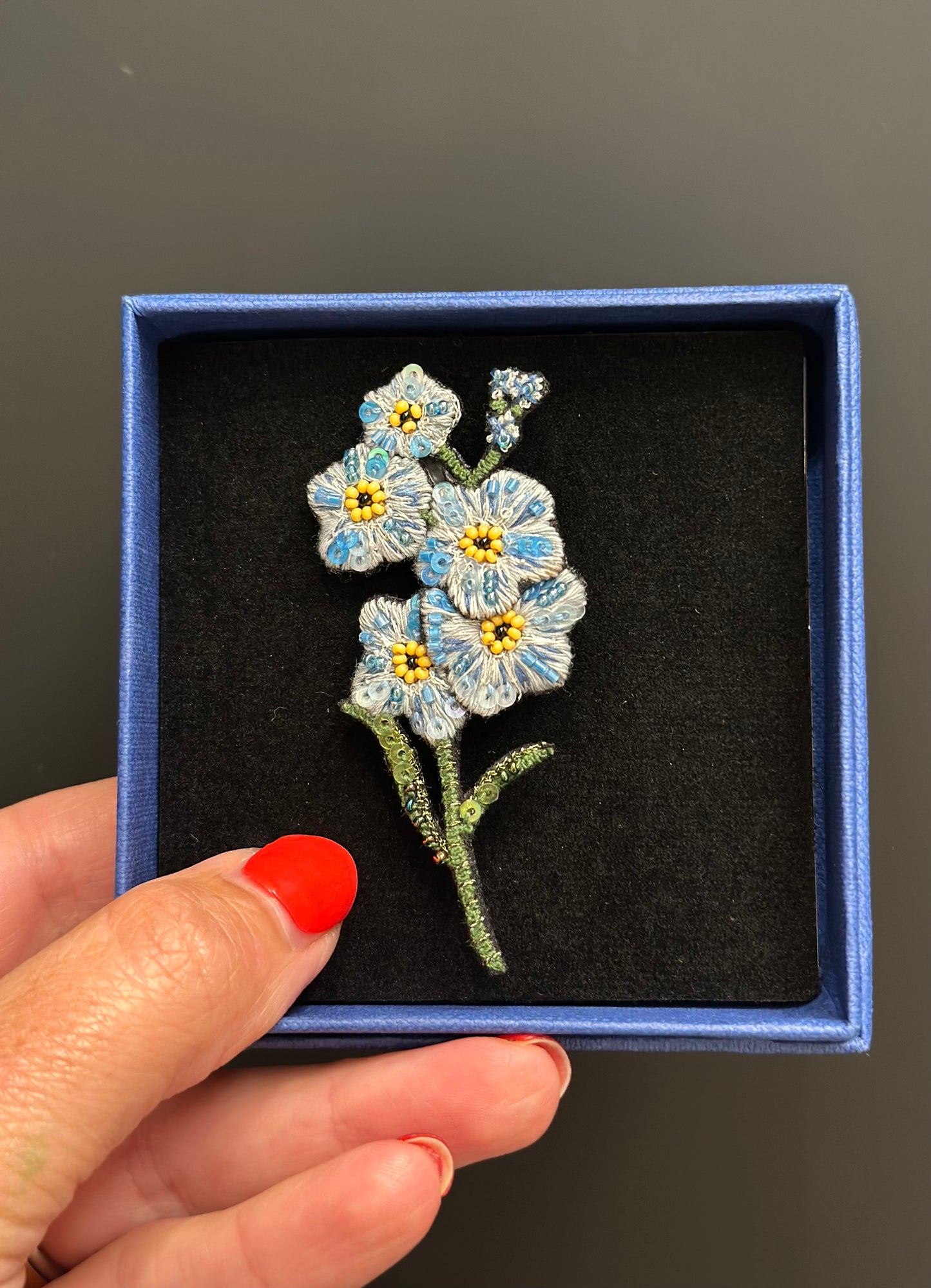 Vergissmeinnicht – Forget me not Brosche von Trovelore
