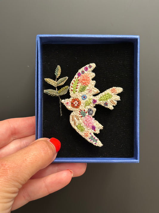 Friedensvogel – Peace Bird Brooch Brosche von Trovelore