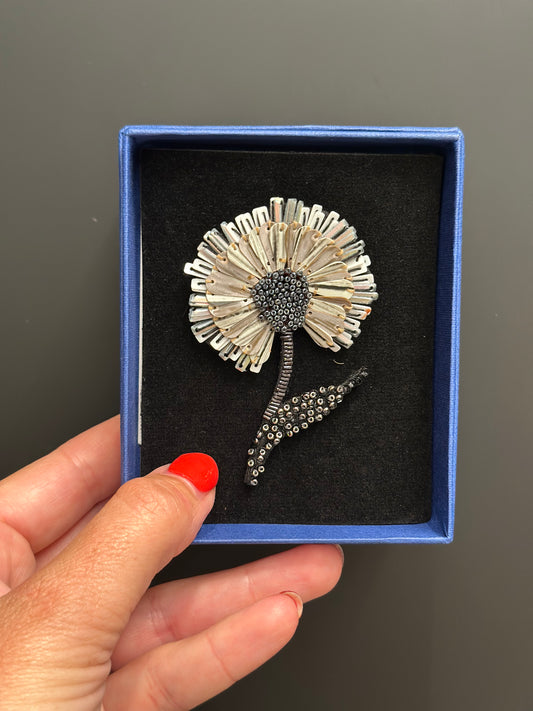 Rüschenblume – Ruffle Flower Brooch Brosche von Trovelore
