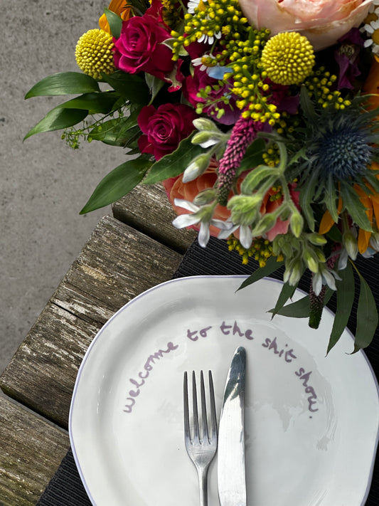 Maegen Slogan Plate – Lilac – Welcome to the shit show