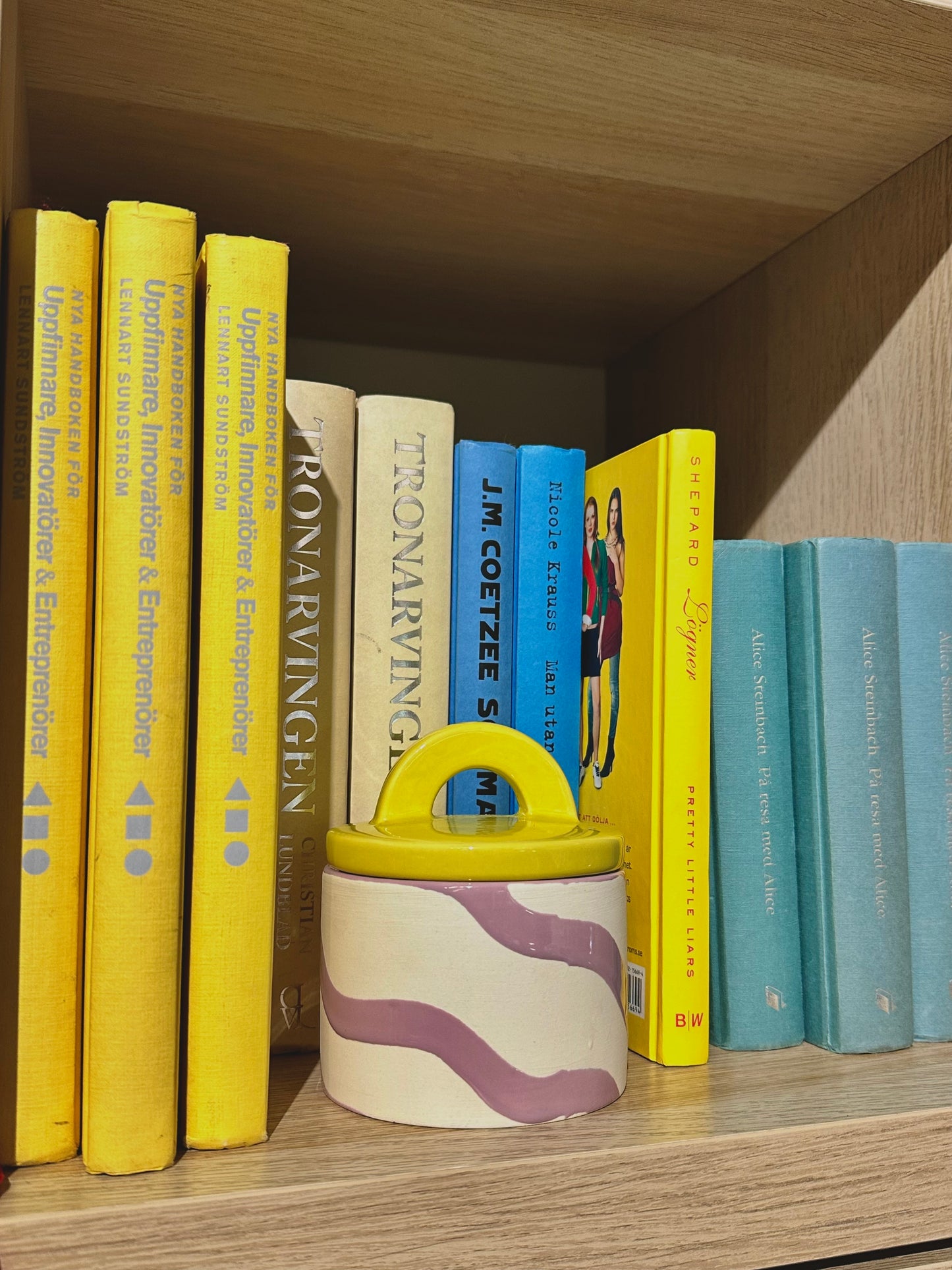 Maegen Pablo – Water Lotus & Rose – Lilac/Yellow